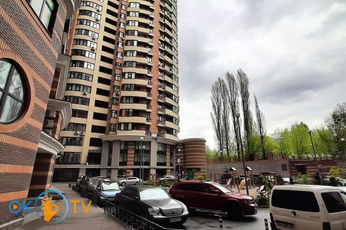 Трехкомнатная квартира посуточно в центре Киева фото 19