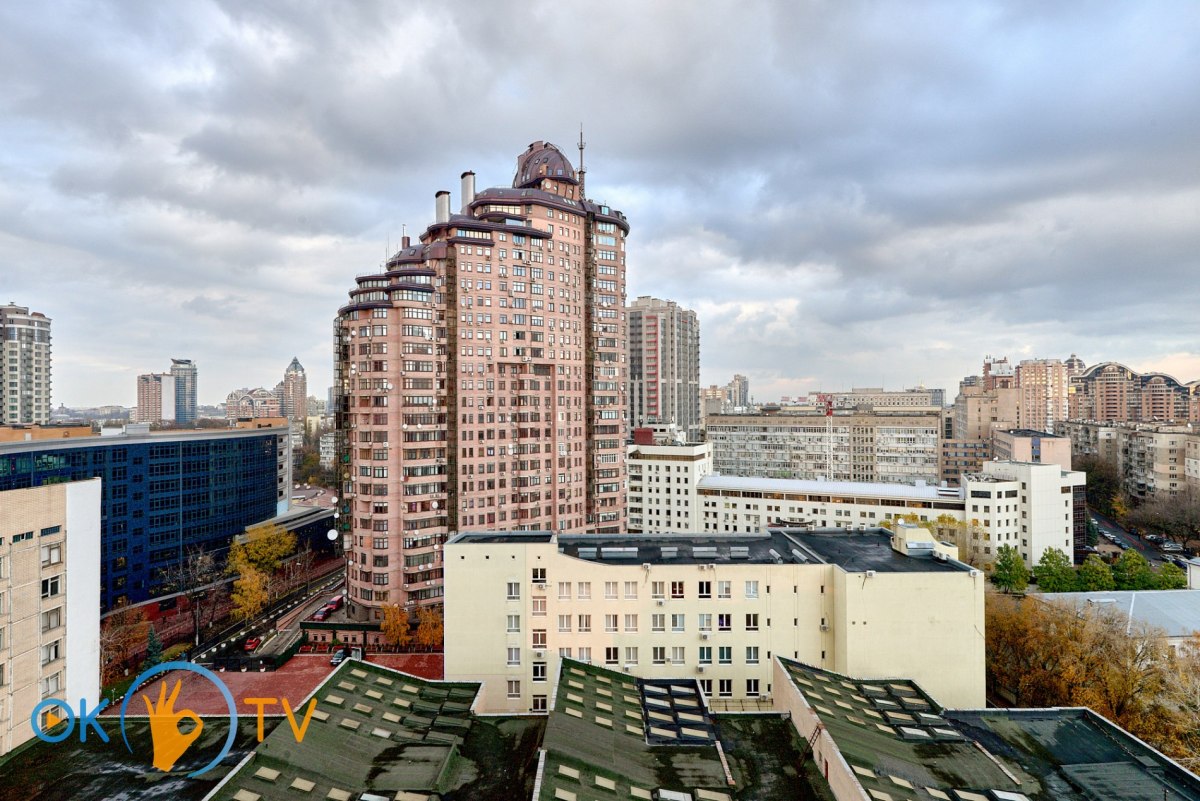 Трехкомнатная квартира посуточно в центре Киева фото 30