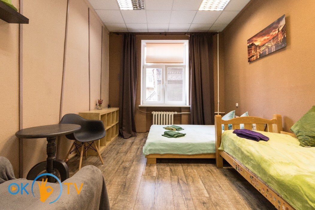 Двухкомнатная квартира посуточно в Киеве с двумя спальнями фото 12