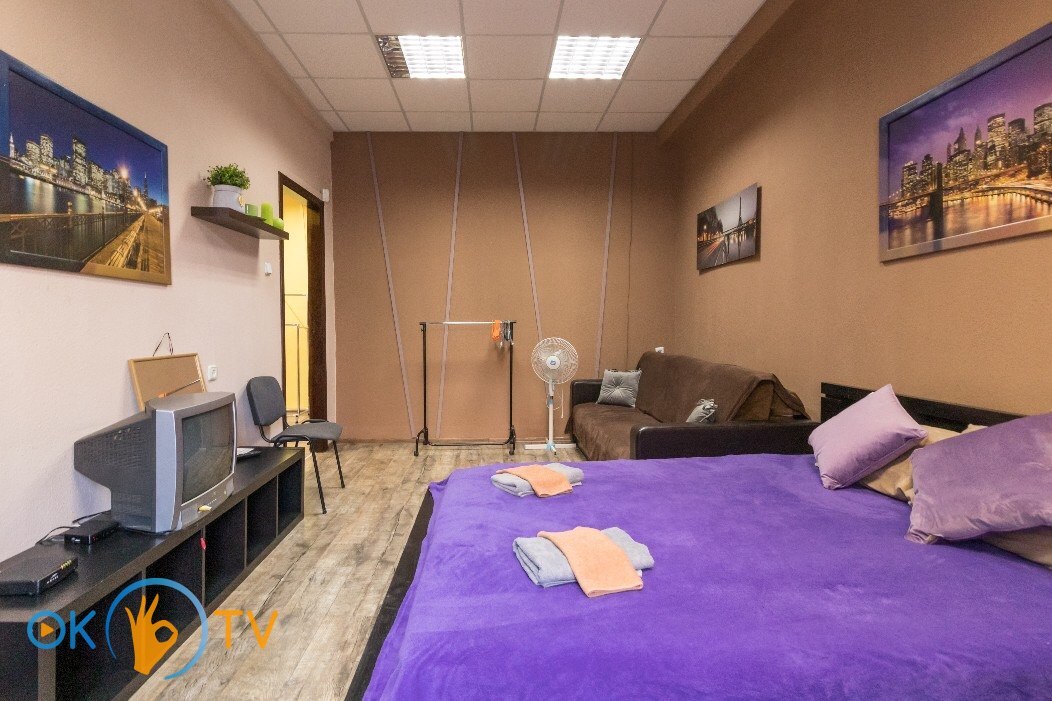 Двухкомнатная квартира посуточно в Киеве с двумя спальнями фото 2