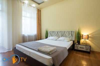 квартира                            посуточно - Харьков, Московский район, просп. Московский , 35